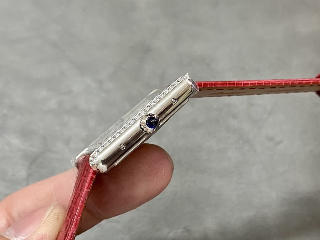 Cartier Tank Must